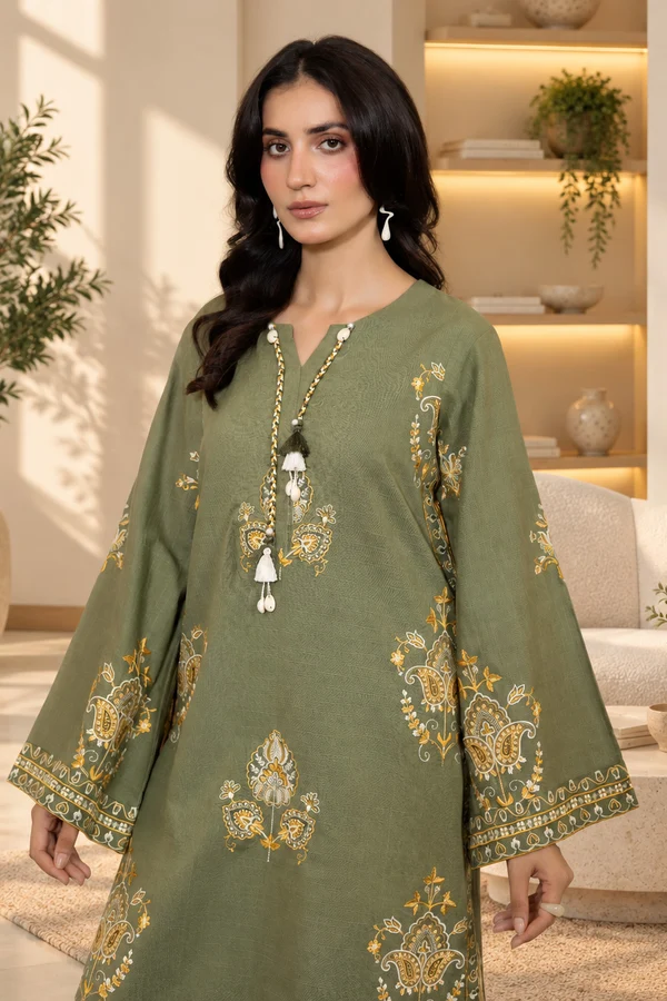 D6-_2_e1325e07-1038-47ad-a1eb-greeen Olivine Embroidered Khaddar Set