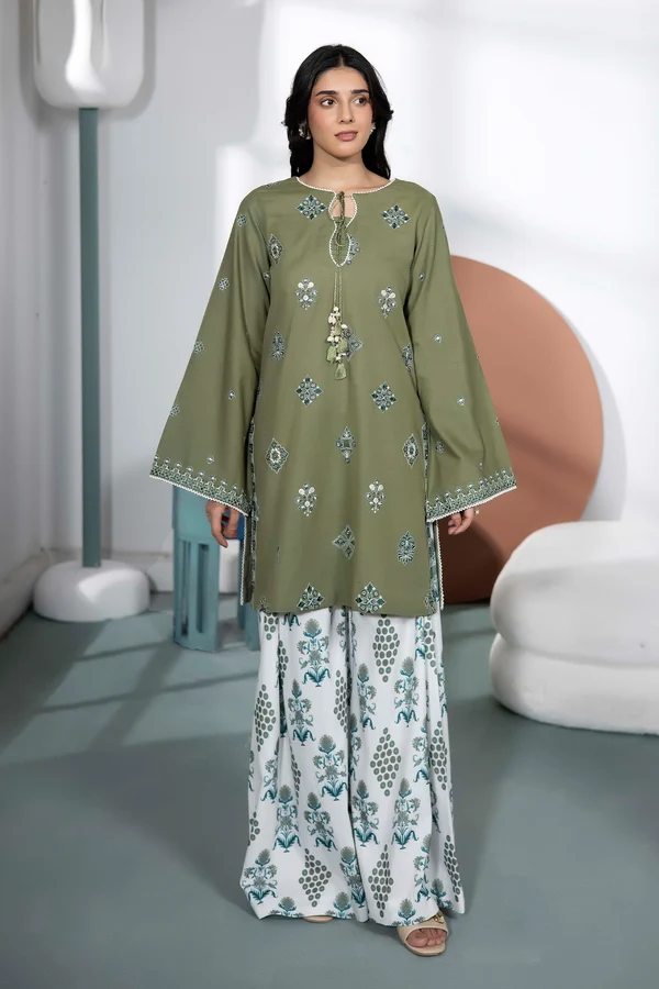 WinterBreezeKhaddar_3_-D26_1 Evergreen Embroidered Khaddar Set