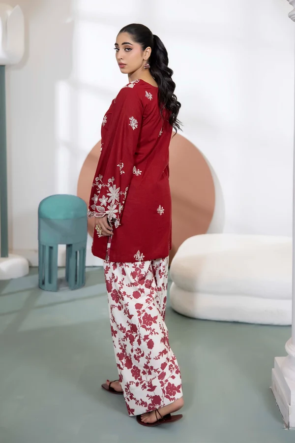WinterBreezeKhaddar_3_-D27_2 Crimson Embroidered Khaddar Set