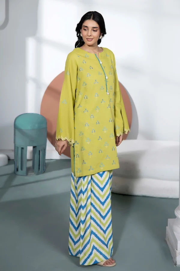 Winteryelo Liora Embroidered Khaddar Set